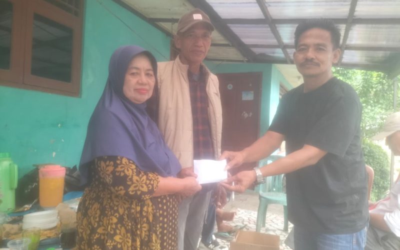 Cegah Rumah Warga Roboh, Karang Taruna Desa Sukamulya Inisiasi Rehab Swadaya