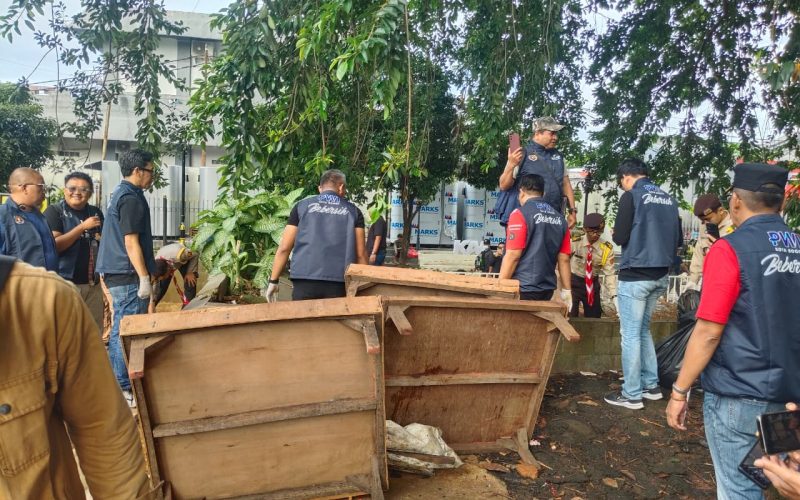 Wujudkan Bogor Bersih, PWI Kota Bogor Bersinergi dengan Pemkot dan Bank BJB di Alun – Alun