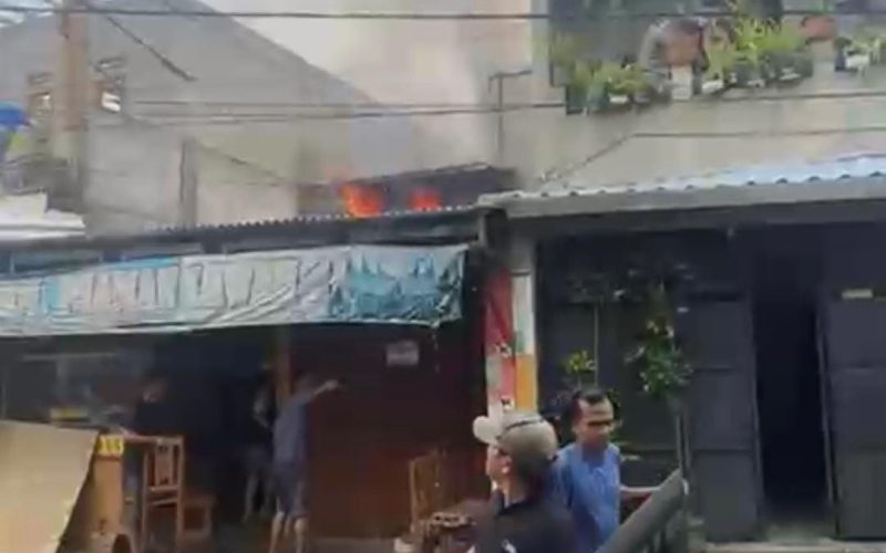 Gas LPG Bocor, Rumah Makan Padang di Ranggamekar Terbakar