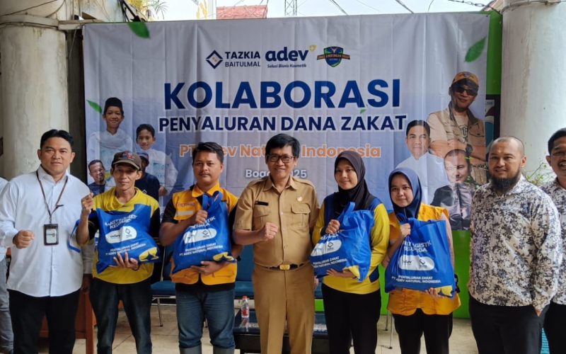 PT Adev Tebar Manfaat di Bogor, Petugas DLH Terima Ratusan Paket Sembako