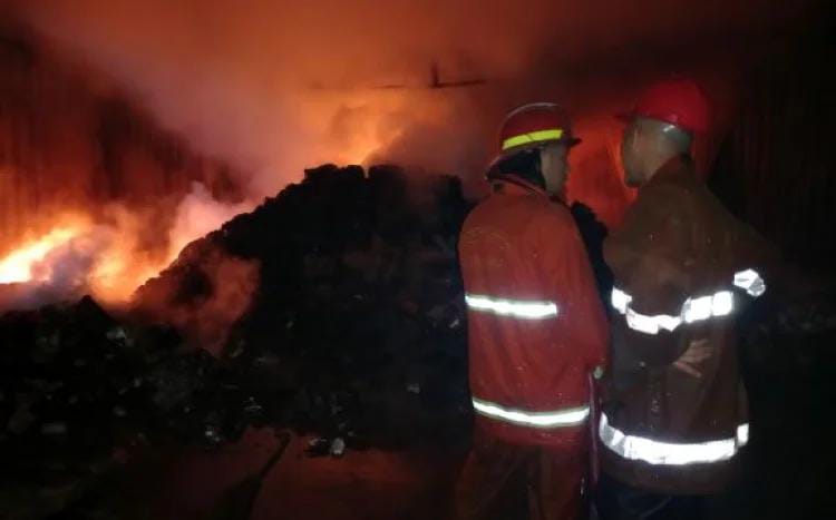 Korsleting Listrik, 2 Unit Rumah di Leuwiliang Terbakar