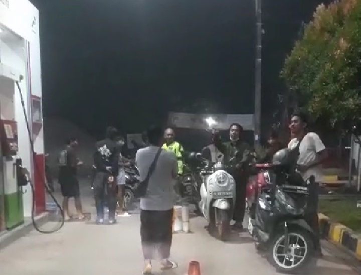 Pertalite Diduga dicampur Air, 17 Sepeda Motor dan 2 Mobil Mogok. Pihak SPBU Tanggung Jawab