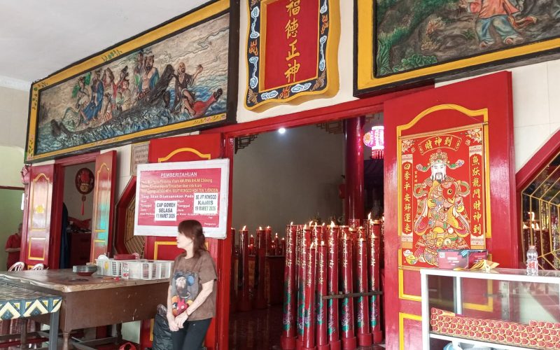 Imlek 2557 Kongzili, Ratusan Umat Konghucu Panjatkan Doa ke Leluhur di Klenteng Hok Tek Bio Cibinong