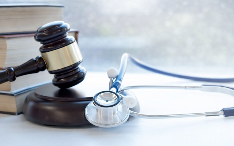 Hak Layanan Kesehatan di Persimpangan Anggaran dan Kemanusiaan?