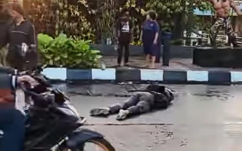 Ngebut dan Hantam Genangan Air, Pemotor di Cibinong Luka-luka