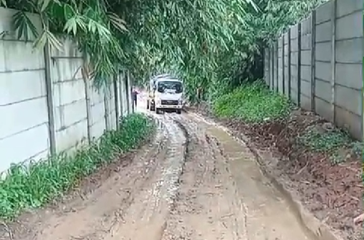 Ketua BPD Sukasari Mengaku Aneh Galian dan Angkutan Tanah Aktivitas Ilegal Masih Beroperasi