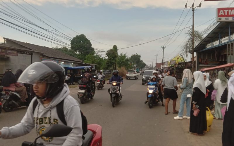 Berbagi di Bulan Suci, Posyandu Salak Rumpin Bagikan 200 Paket Takjil Gratis