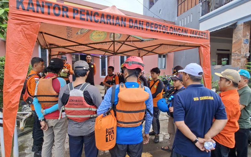 Seharian Tak Ditemukan, Penyelaman Dilakukan Tim SAR Gabungan Cari Remaja yang Hanyut di Curug Parigi