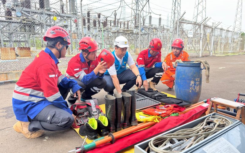 Sambut Idul Fitri 1447 H, PLN UPT Cirebon Laksanakan Apel Siaga dan Gelar Peralatan