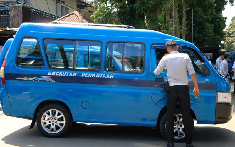 Dedie Rachim Usulkan Moratorium Angkot Kabupaten ke Dishub Jabar