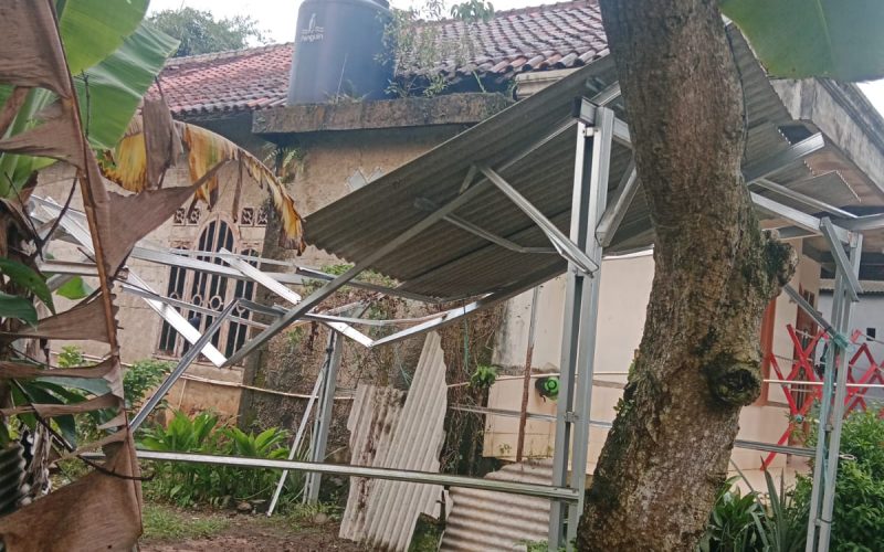 Hujan Deras Disertai Angin Kencang, 4 Rumah Warga Sukamulya Rusak Parah