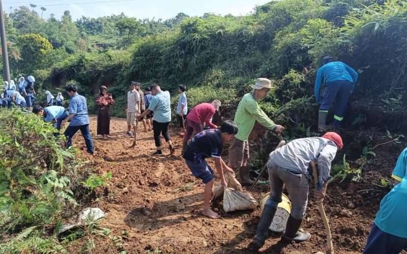Warga Minta Perusahaan Star Enegry Turun Berikan Bantuan Terkena Dampak Bencana