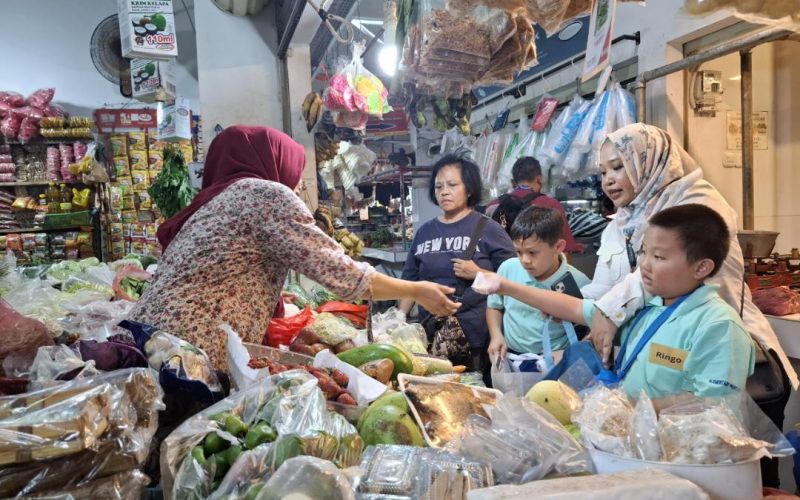 PPJ Kenalkan Pasar Tradisional ke Anak SD, Dari Belanja hingga Seni Tawar Harga