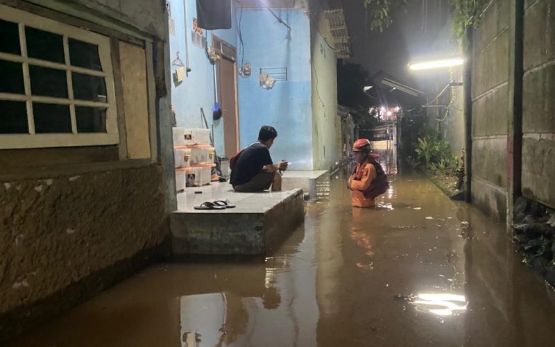 52 Rumah dan 168 Orang di Citeureup Kebanjiran, Air Capai 120 CM