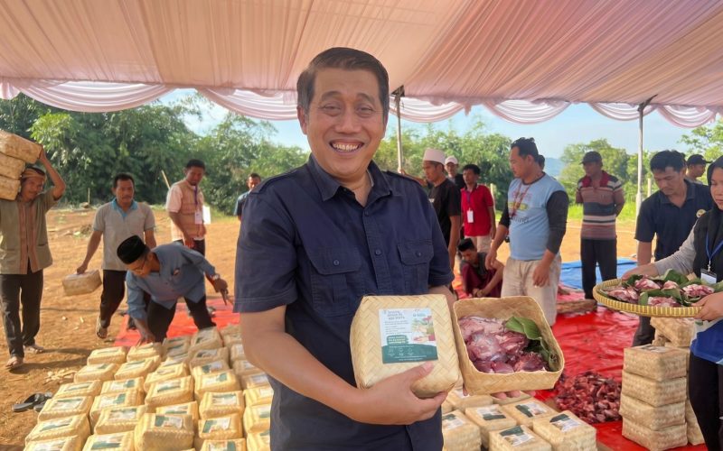 Kurban Ramah Lingkungan, Kampoong Ecopreneur Bagikan Daging Tanpa Plastik