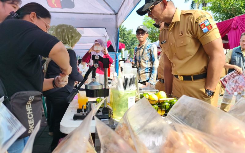 Buka Gerakan Pangan Murah HJB ke-544, Jenal Mutaqin Instruksikan ASN Belanja di Sempur