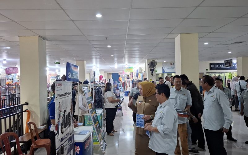 Semarak HJB ke-544, Bazar Perumda Pasar Pakuan Jaya Hidupkan Ekonomi Rakyat di Pasar Kebon Kembang