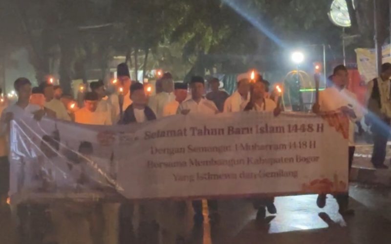 Pawai Obor Warnai Malam 1 Muharram, Ribuan Warga Padati Cibinong