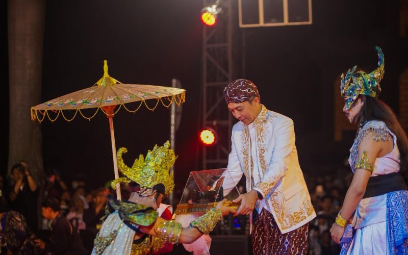 Helaran Pajajaran, Dedie Rachim Ingatkan Falsafah Hidup Masyarakat Sunda