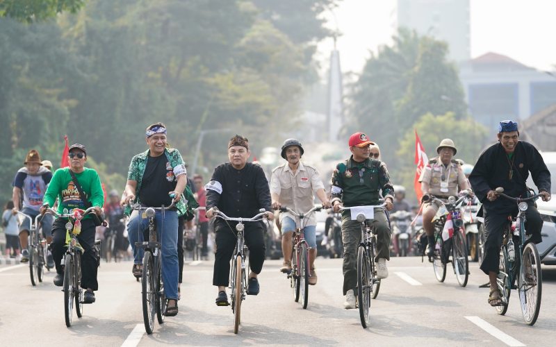 Meriahkan HJB ke 544, Ketua DPRD Kota Bogor Gowes Bareng Bogor Hujan Onthel