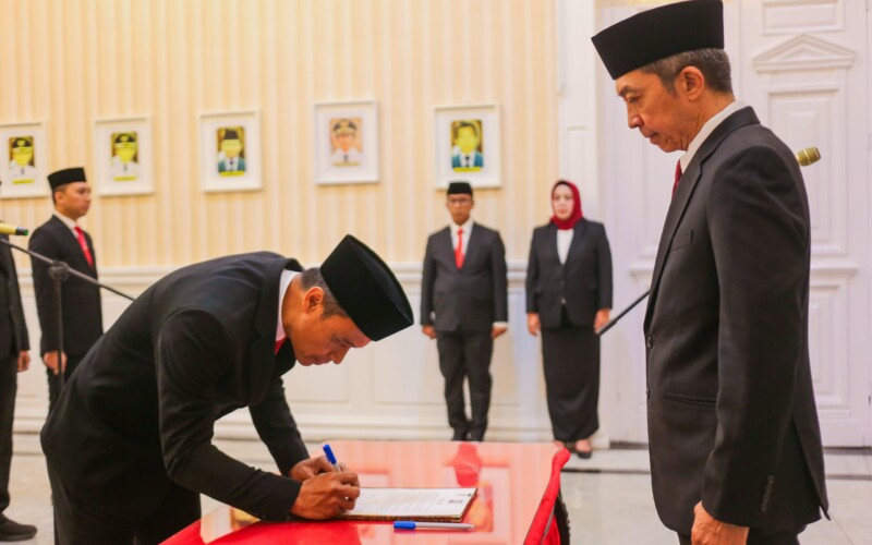Dedie Rachim Lantik Pejabat Definitif, Tegaskan Jabatan Harus Berpihak pada Kepentingan Masyarakat