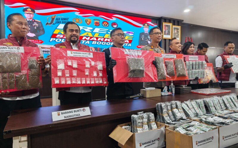 Polresta Bogor Kota Bongkar Gudang Obat Keras Ilegal, Rarusan Ribu Butir Gagal Beredar ke Pasaran