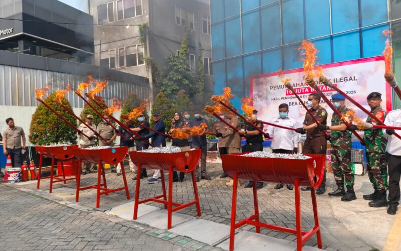 Peredaran Rokok Ilegal Disikat, Beacukai Bogor Musnahkan 10 Juta Batang
