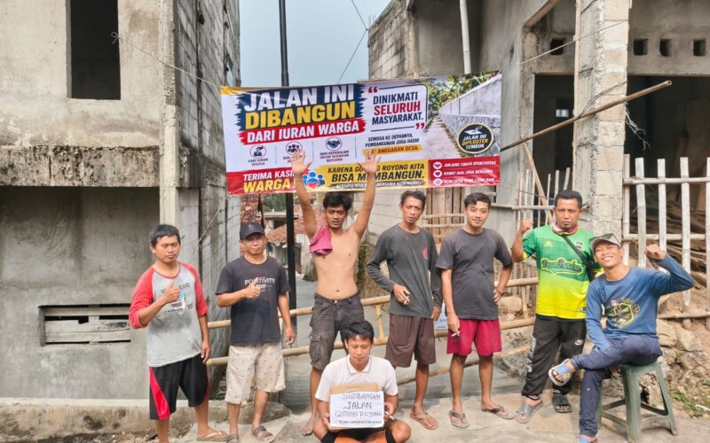 Jalan ini Dibangun dari Iuran warga, Dinikmati seluruh Masyarakat