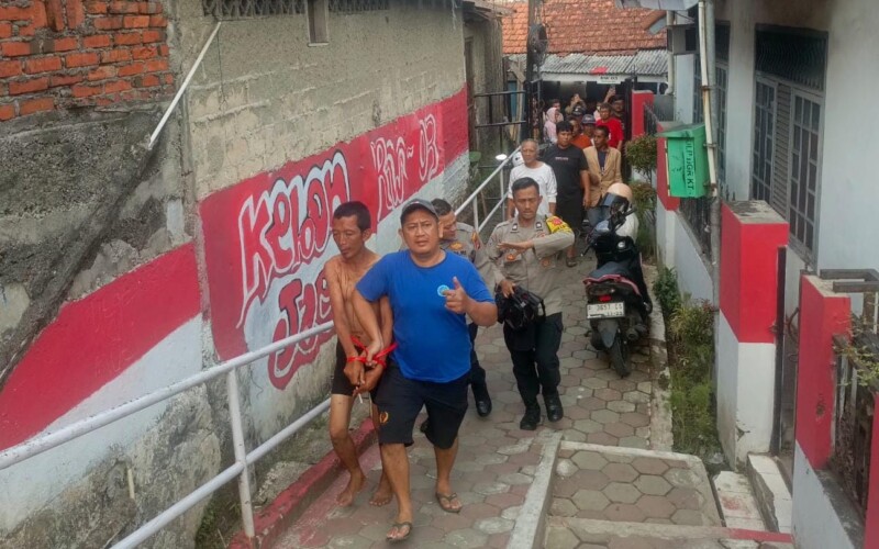 Gagalkan Aksi Curanmor di Kebon Kelapa, Pelaku Babak Belur Dihajar Masa