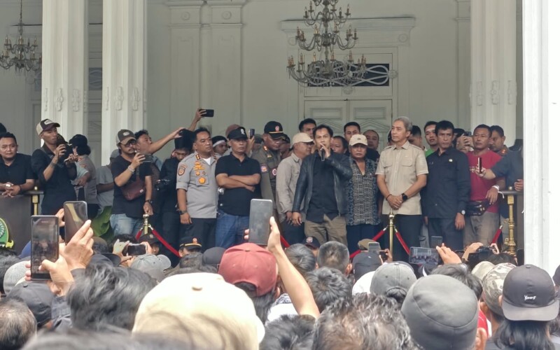 Kantor Balaikota Digruduk Supir dan Pemilik Angkot, Dedie Tegaskan Pemkot Bogor Tetap Jalankan Perda