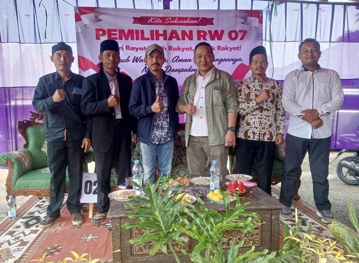 Ujang Haryadi Putra Terpilih sebagai Ketua RW 07, Desa Gunung Sari