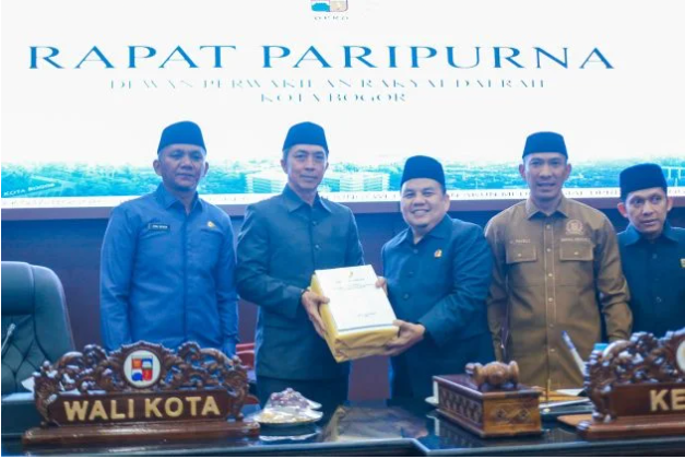 Pemkot dan DPRD Kota Bogor Sahkan 2 Perda Baru: Lindungi UMKM dan Permudah Urusan Adduk